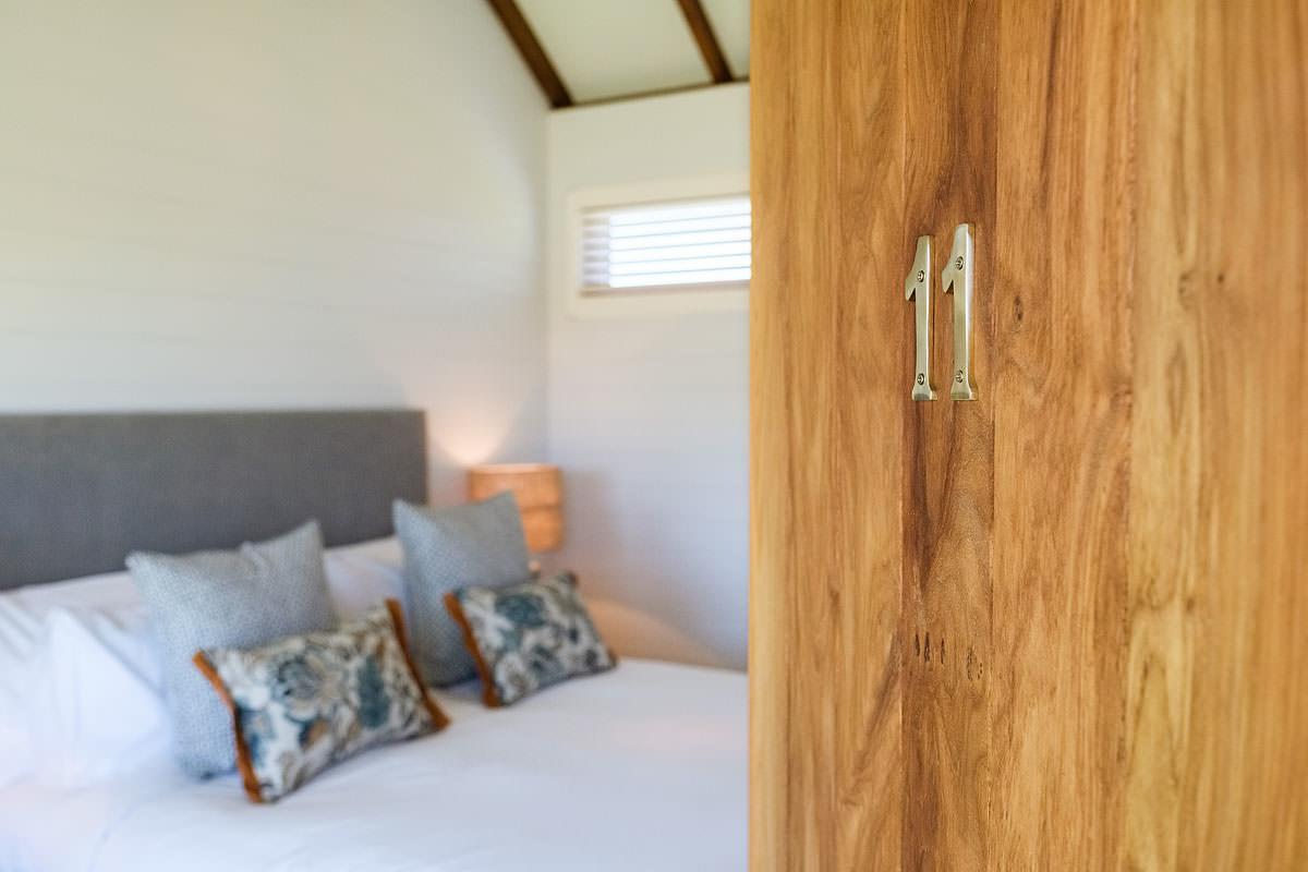 Goonoo Goonoo Station Hotel Tamworth Exterior foto A bedroom at the lodge